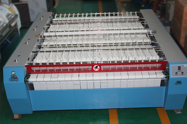輥筒燙平機(jī) 輥筒燙平機(jī)